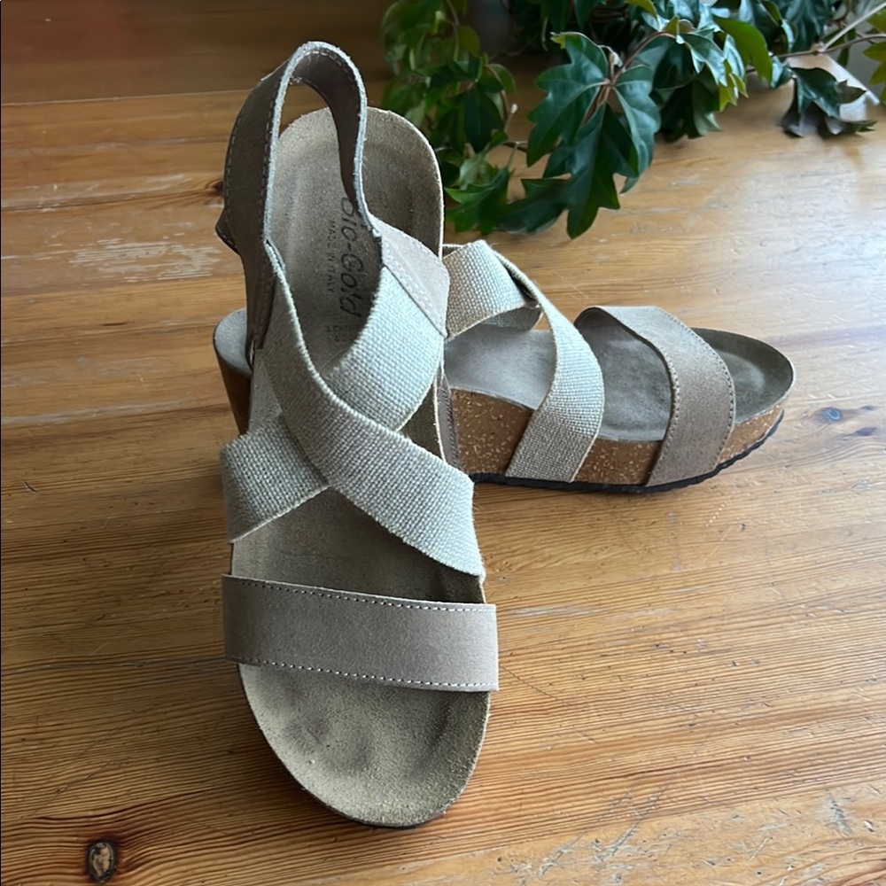 Tan Wedge Shoes with Elastic Straps and Cushioned Footbed